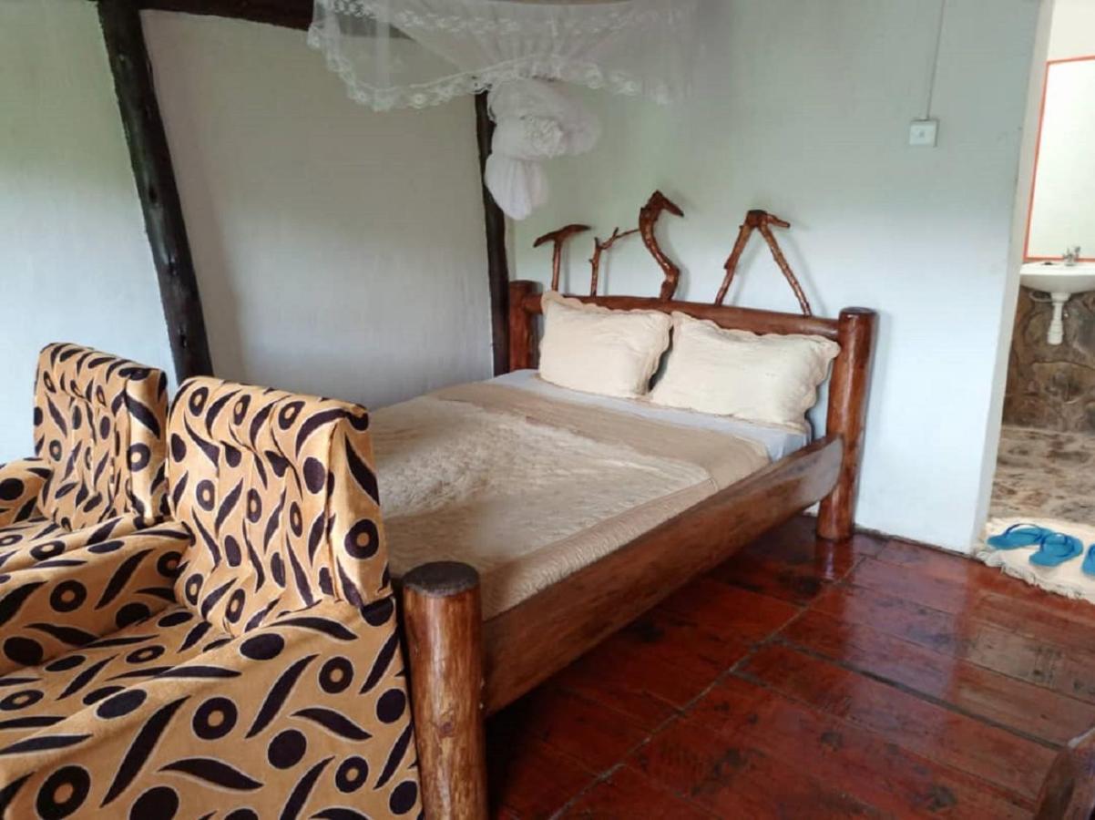 Ruhija Community Rest Camp Bed and Breakfast Kabale Esterno foto