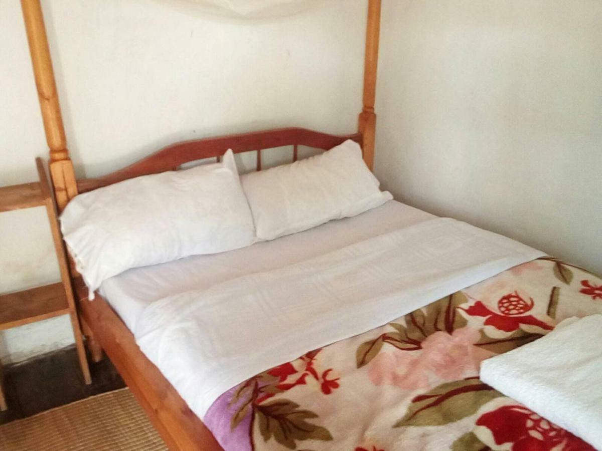 Ruhija Community Rest Camp Bed and Breakfast Kabale Esterno foto