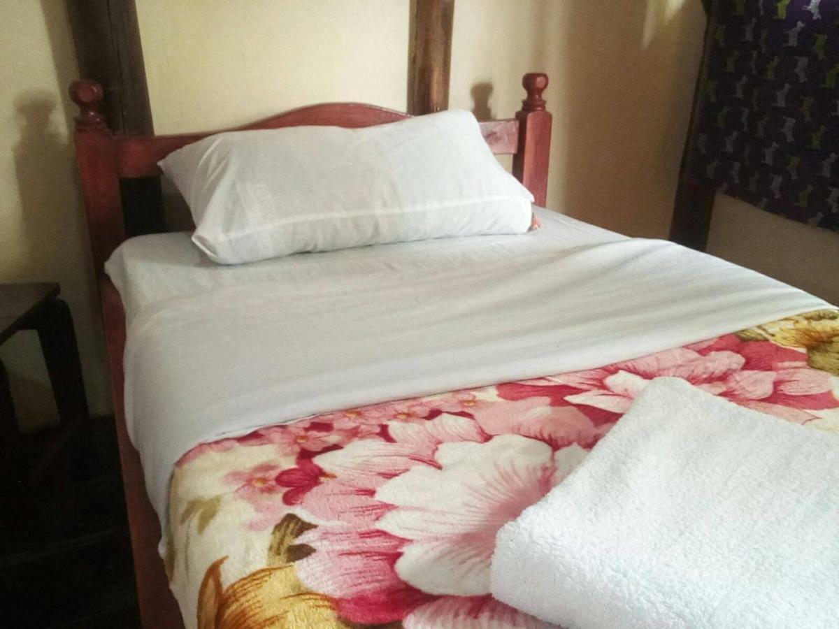 Ruhija Community Rest Camp Bed and Breakfast Kabale Esterno foto