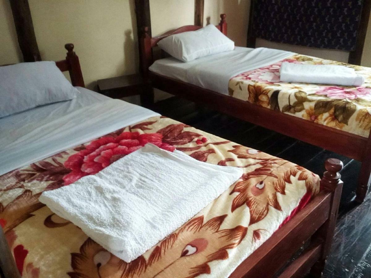 Ruhija Community Rest Camp Bed and Breakfast Kabale Esterno foto